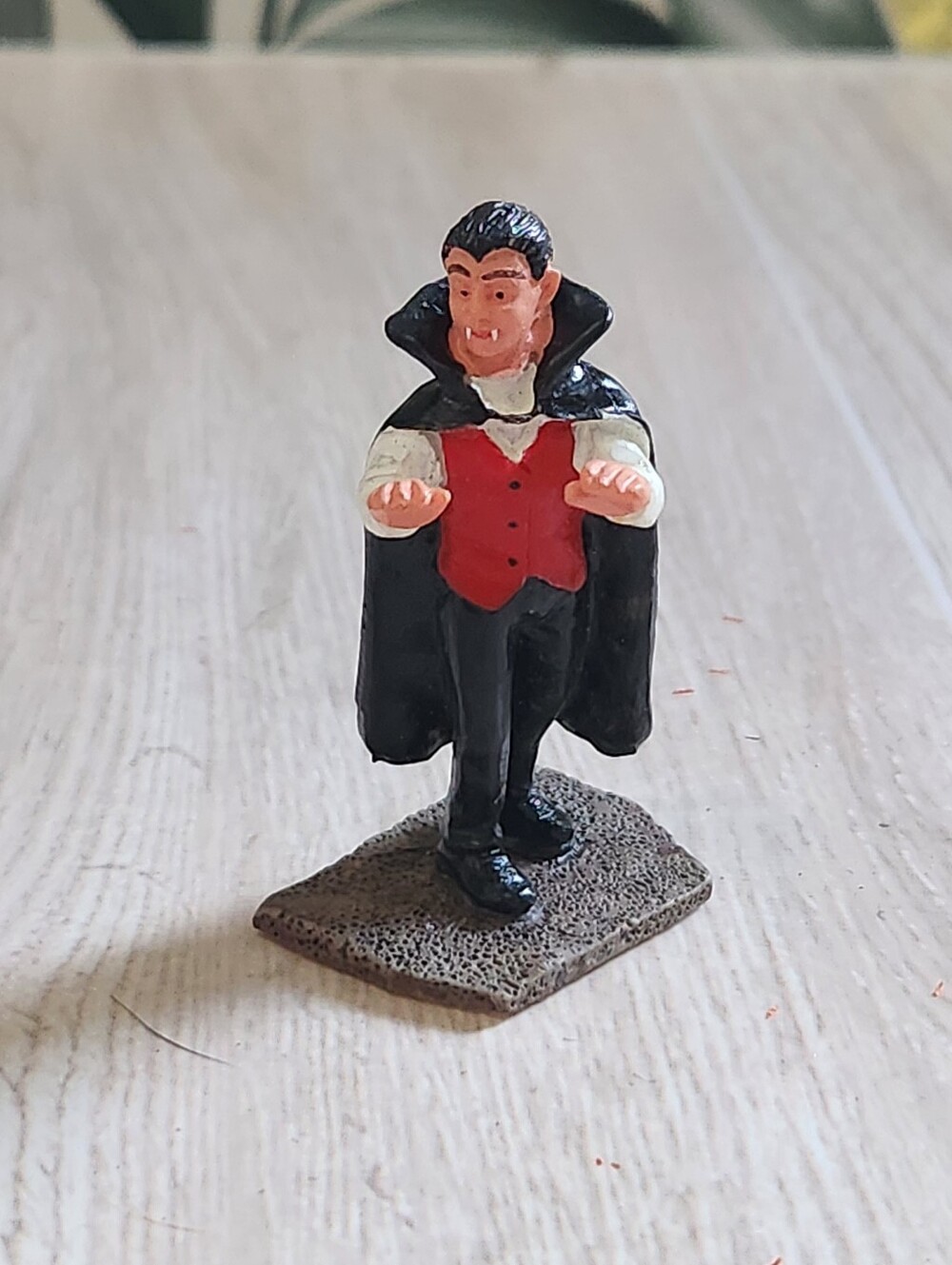 Lemax Spooky Town Count Dracula Vampire Figurine Halloween Village Accent
